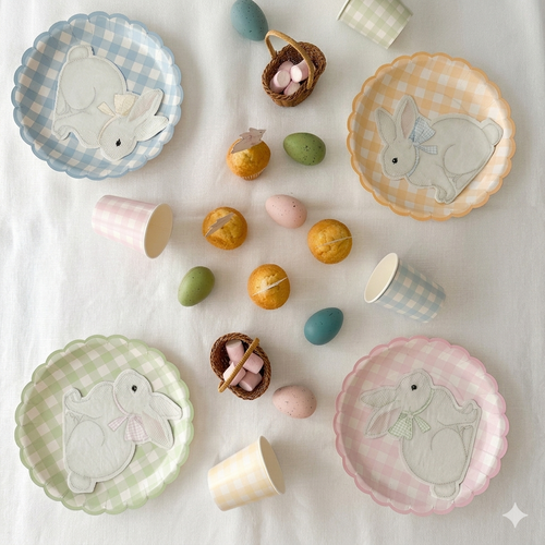 Kit de decoración de mesa para fiestas infantiles temáticas El Jardín del Conejo, vajilla de papel premium en colores pastel vichy y menaje elegante para cumpleaños de niños.