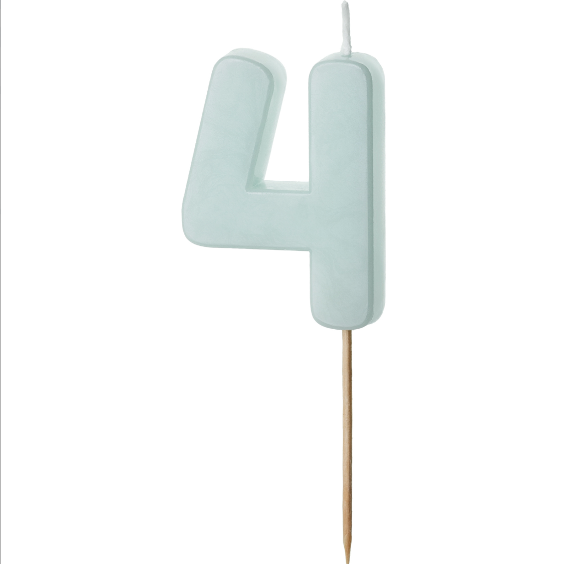 Vela de cumpleaños con forma de número en color pastel suave sobre fondo blanco número 4.